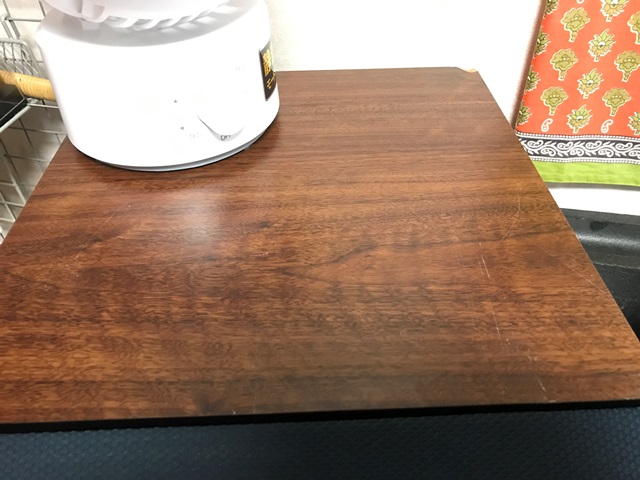 エンクロージャーの傷